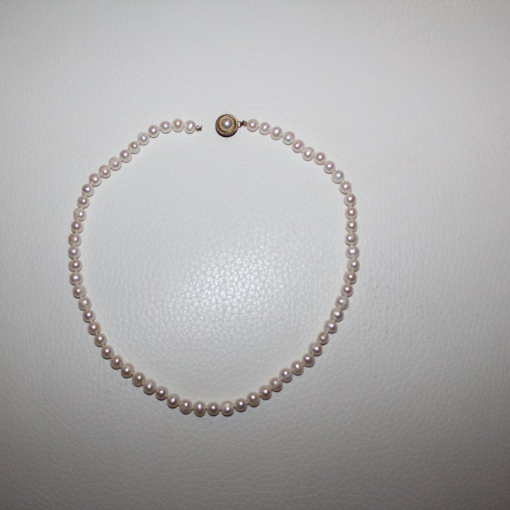 CLASSY ONE STAND PEARL NECKLACE ROUND WHITE - Picture 4 of 5